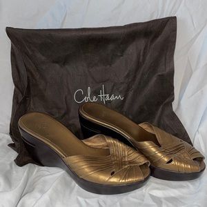Cole Hahn Nike Air mules. Size 10. Gold metallic